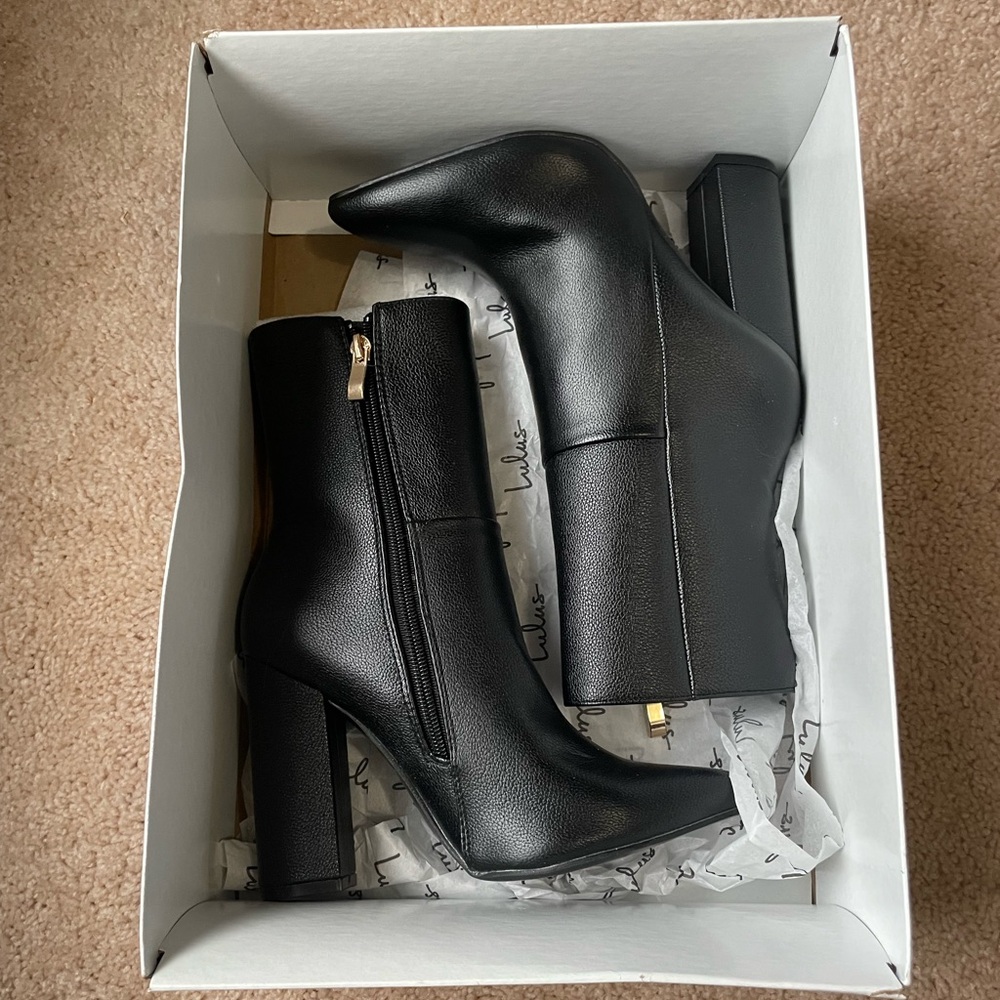 Heeled booties